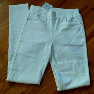 White skinny jeans/jeggings